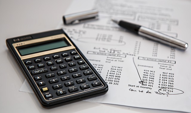 Three ways to save on business video surveillance systems calculator 385506 640 2 - Three ways to save on business video surveillance systems