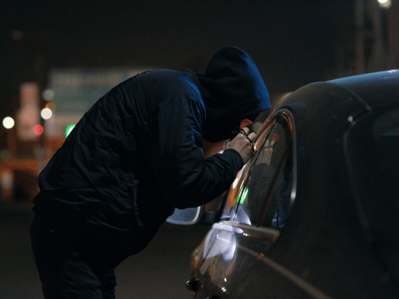 Surveillance superpower: Accurately detecting people and vehicles Person Vehicle Blog 1 min - Surveillance superpower: Accurately detecting people and vehicles