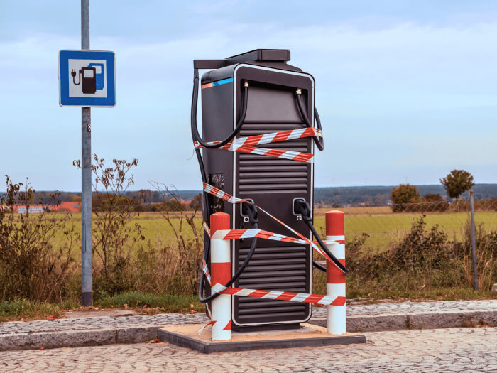 ev charging blog 1 - Securing the future of EV charging with smart surveillance